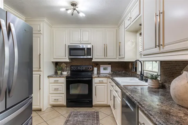 Photo 8 — 1925 NW 38th Street, Oklahoma City, OK 73118