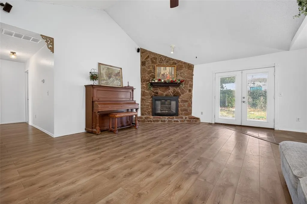 Photo 4 — 8909 NW 80th Street, Oklahoma City, OK 73132