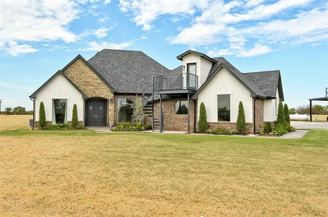 Photo 5 — 311 Scissortail Lane, Tuttle, OK 73089