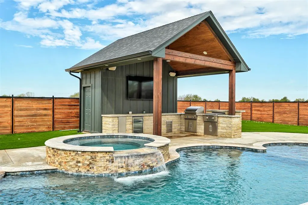 Photo 36 — 311 Scissortail Lane, Tuttle, OK 73089