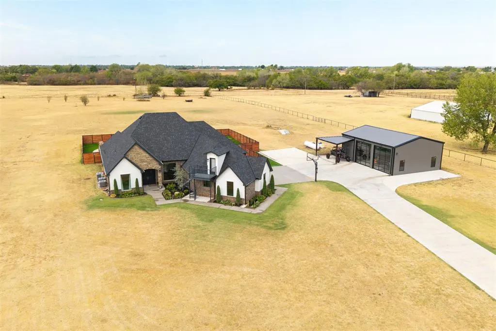 Photo 39 — 311 Scissortail Lane, Tuttle, OK 73089