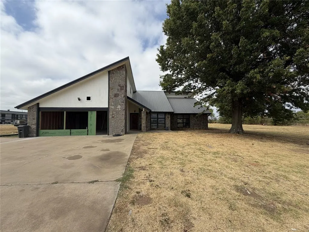 Front exterior — 5110 N Harrison Street, Shawnee, OK 74804