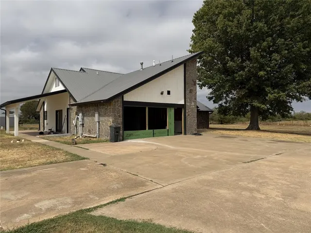 Photo 2 — 5110 N Harrison Street, Shawnee, OK 74804