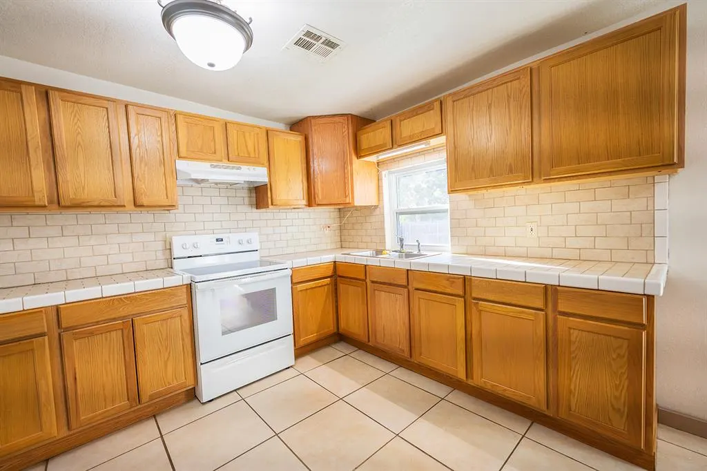 Photo 8 — 603 E Charles Street, Pauls Valley, OK 73075