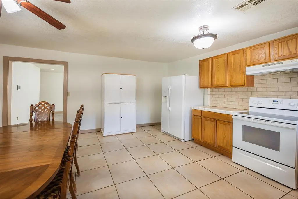 Photo 11 — 603 E Charles Street, Pauls Valley, OK 73075