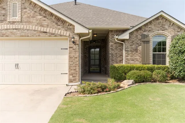 Photo 3 — 15513 Cardinal Nest Drive, Edmond, OK 73013