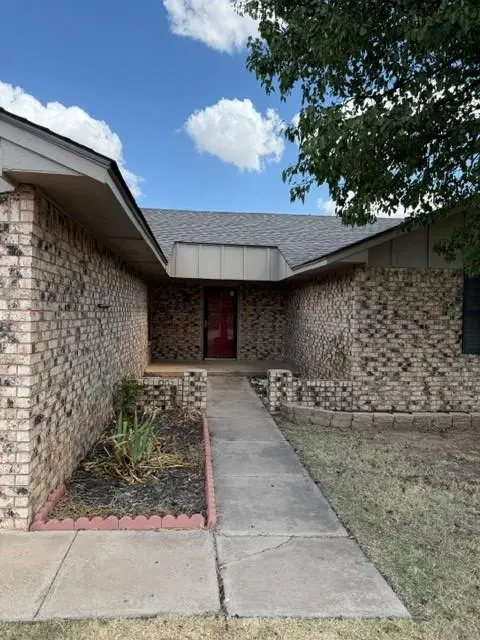 Photo 3 — 620 Taft Street, Altus, OK 73521