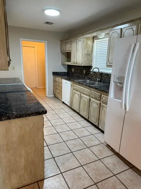 Photo 12 — 620 Taft Street, Altus, OK 73521