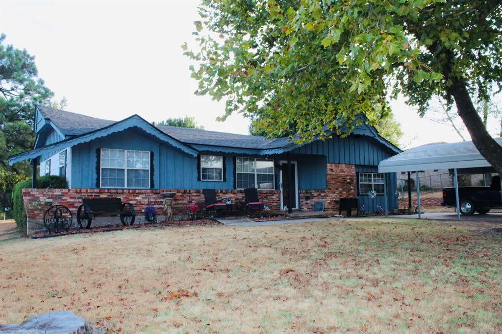 Front exterior — 408 English Drive, Rush Springs, OK 73082