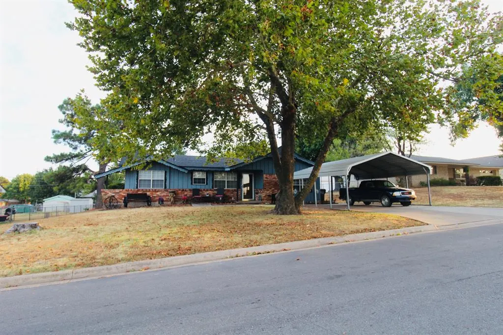 Photo 34 — 408 English Drive, Rush Springs, OK 73082