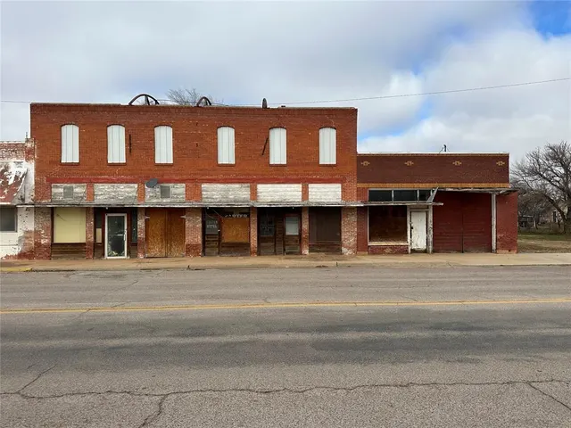 Photo 5 — 107 E Main Street, Carter, OK 73627