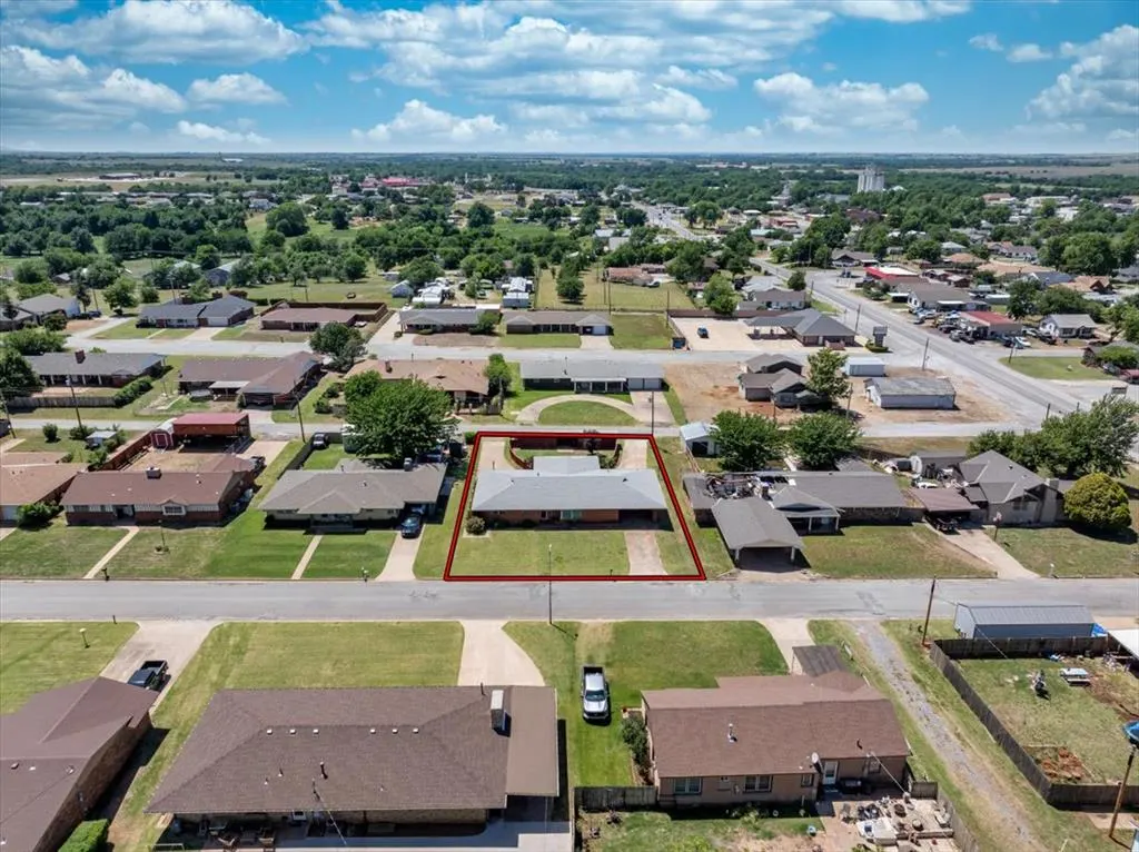 Photo 11 — 412 S Carol Street, Carnegie, OK 73015