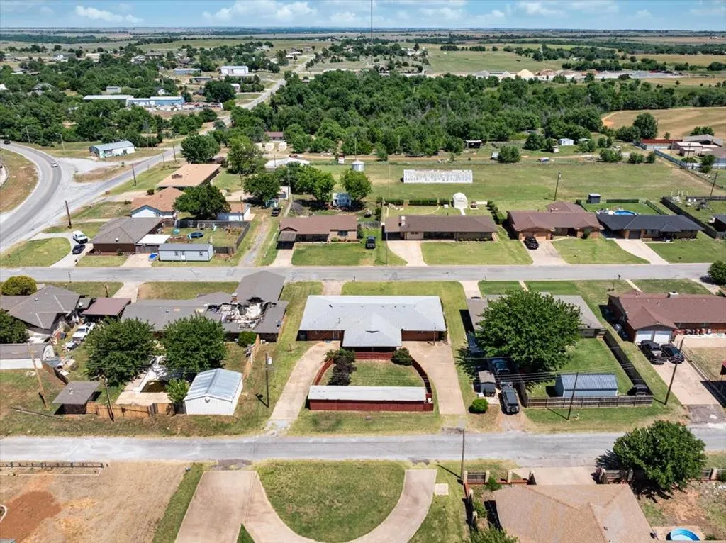 Photo 14 — 412 S Carol Street, Carnegie, OK 73015