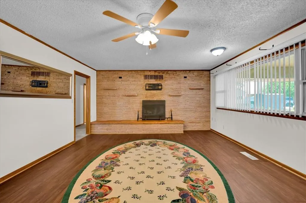 Photo 21 — 412 S Carol Street, Carnegie, OK 73015
