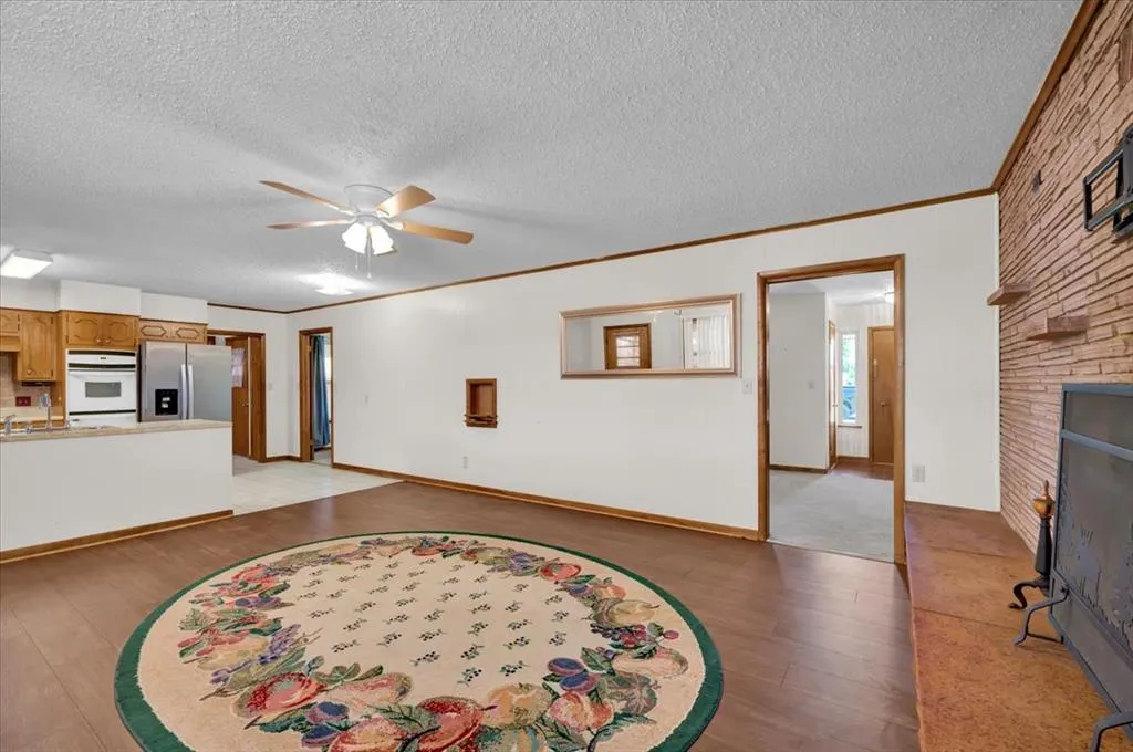 Photo 22 — 412 S Carol Street, Carnegie, OK 73015