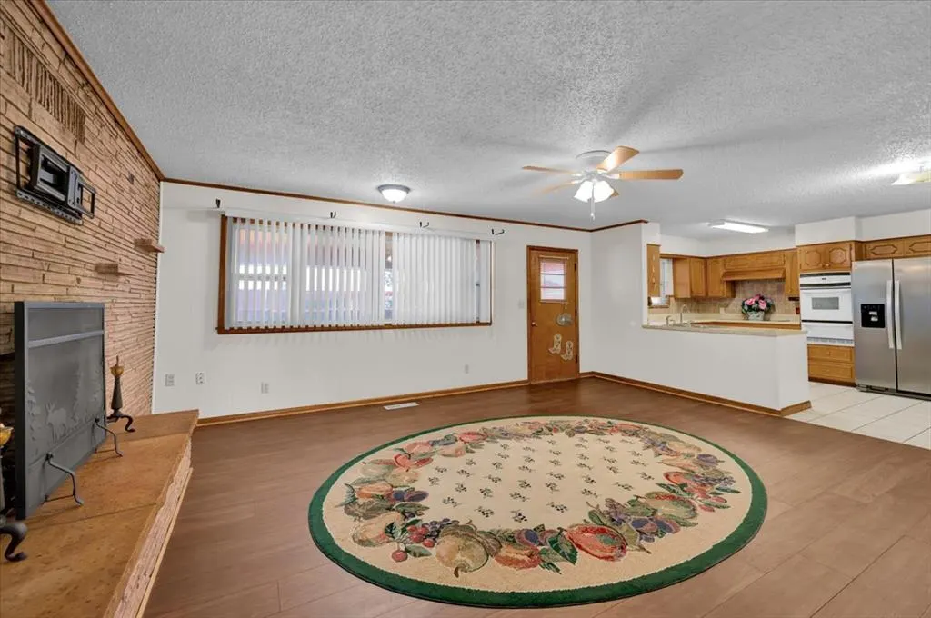Photo 24 — 412 S Carol Street, Carnegie, OK 73015