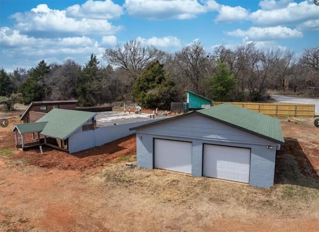 Photo 3 — 624 Rail Drive, Edmond, OK 73025