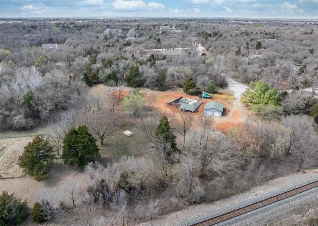 Photo 4 — 624 Rail Drive, Edmond, OK 73025