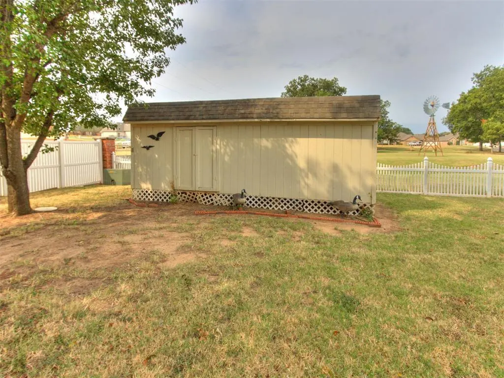 Photo 34 — 1502 N Windmill Ridge Drive, Shawnee, OK 74804