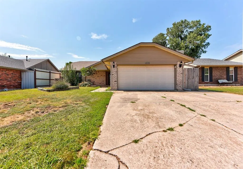 Photo 3 — 1030 Walsh Lane, Yukon, OK 73099