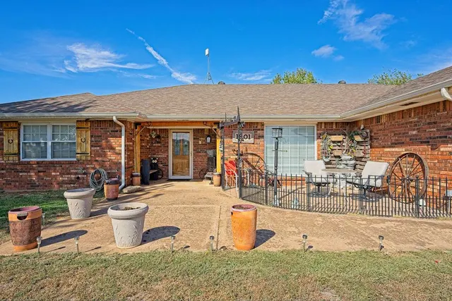 Photo 4 — 1901 S Broadway, Guthrie, OK 73044
