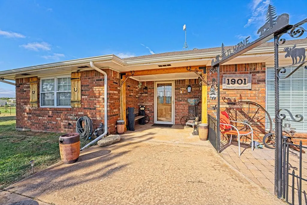 Photo 5 — 1901 S Broadway, Guthrie, OK 73044