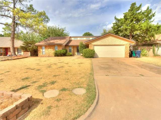 Photo 2 — 10417 Casa Linda, Oklahoma City, OK 73139