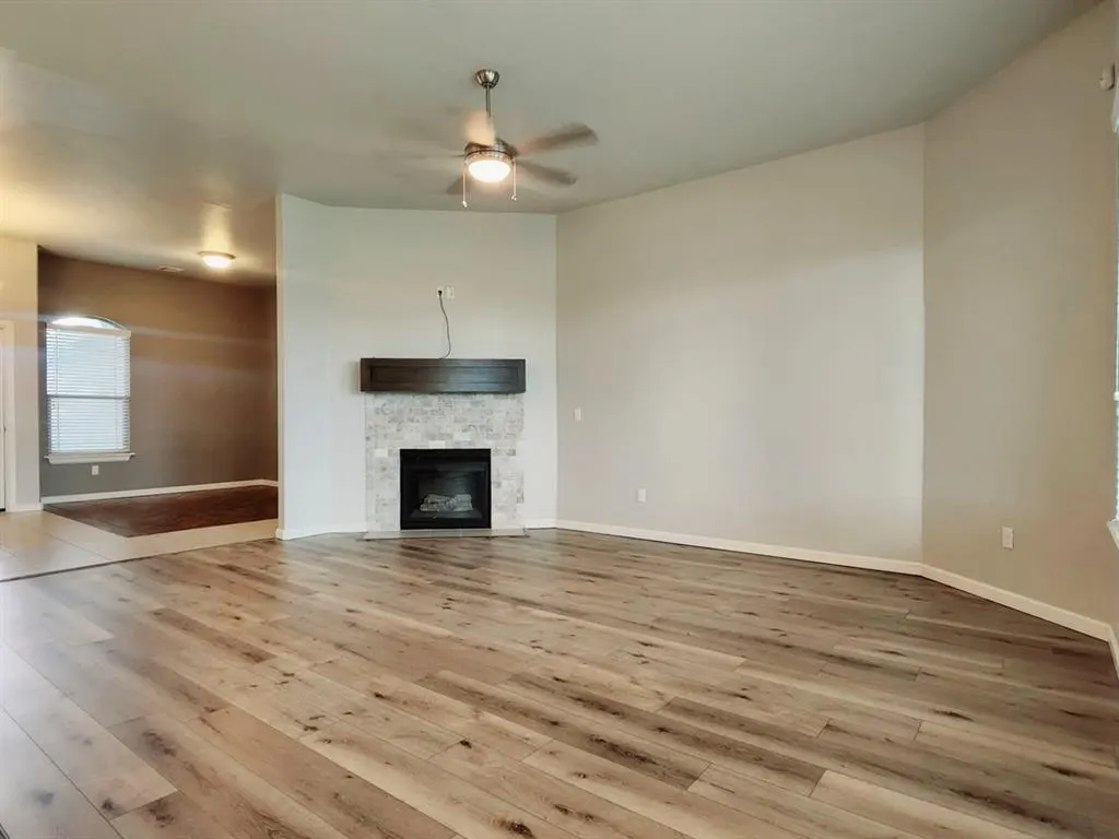 Photo 4 — 11309 NW 104th Street, Yukon, OK 73099