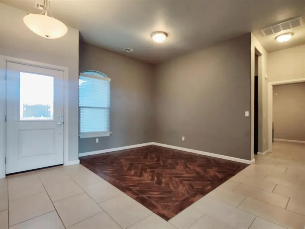 Photo 6 — 11309 NW 104th Street, Yukon, OK 73099