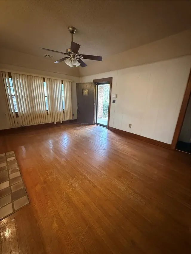 Photo 6 — 2856 NW 20th Street, Oklahoma City, OK 73107
