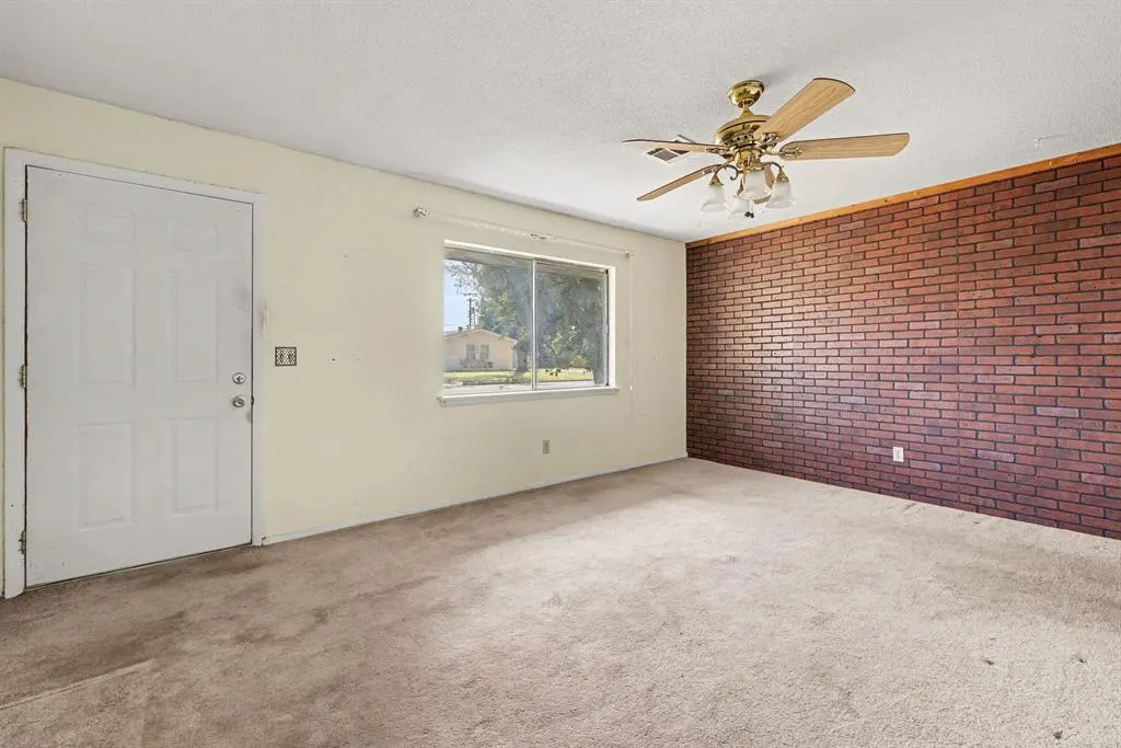 Photo 2 — 7721 NW 30th Street, Bethany, OK 73008