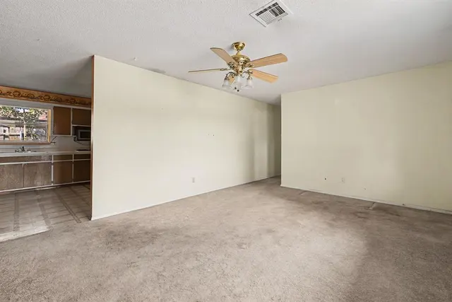 Photo 4 — 7721 NW 30th Street, Bethany, OK 73008
