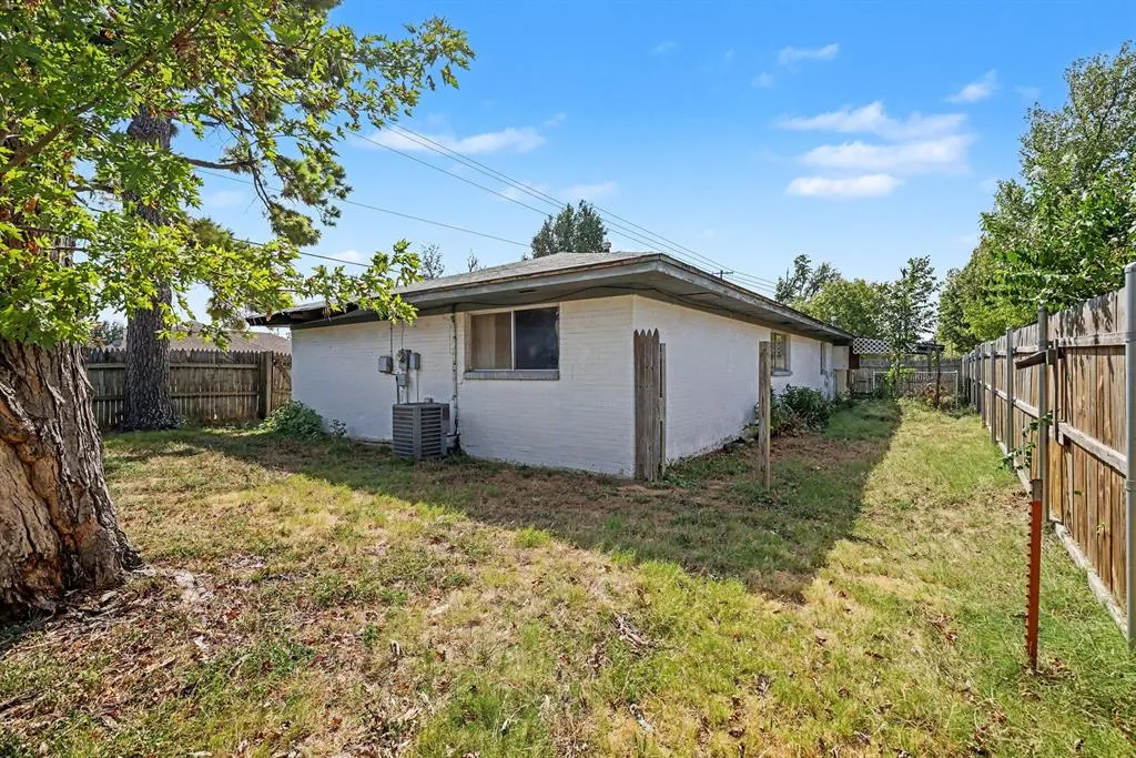 Photo 17 — 7721 NW 30th Street, Bethany, OK 73008