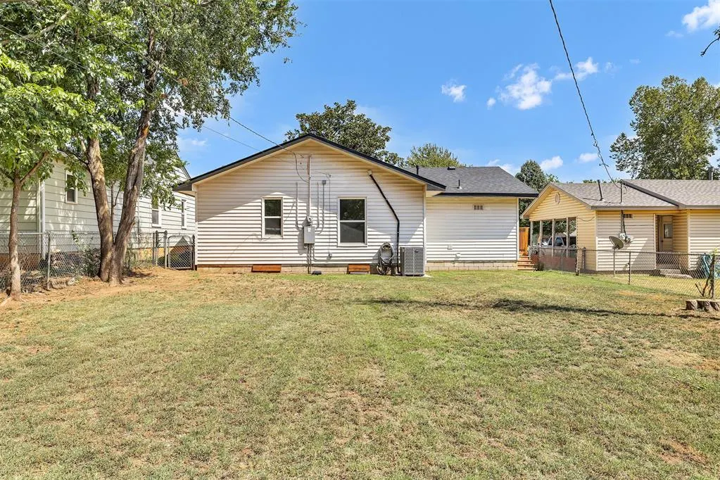 Photo 26 — 434 S 7th Street, Yukon, OK 73099