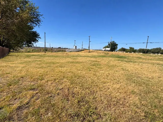 Photo 3 — 2536 W Lindley Avenue, Oklahoma City, OK 73107