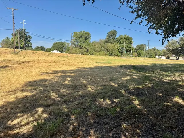 Photo 7 — 2536 W Lindley Avenue, Oklahoma City, OK 73107