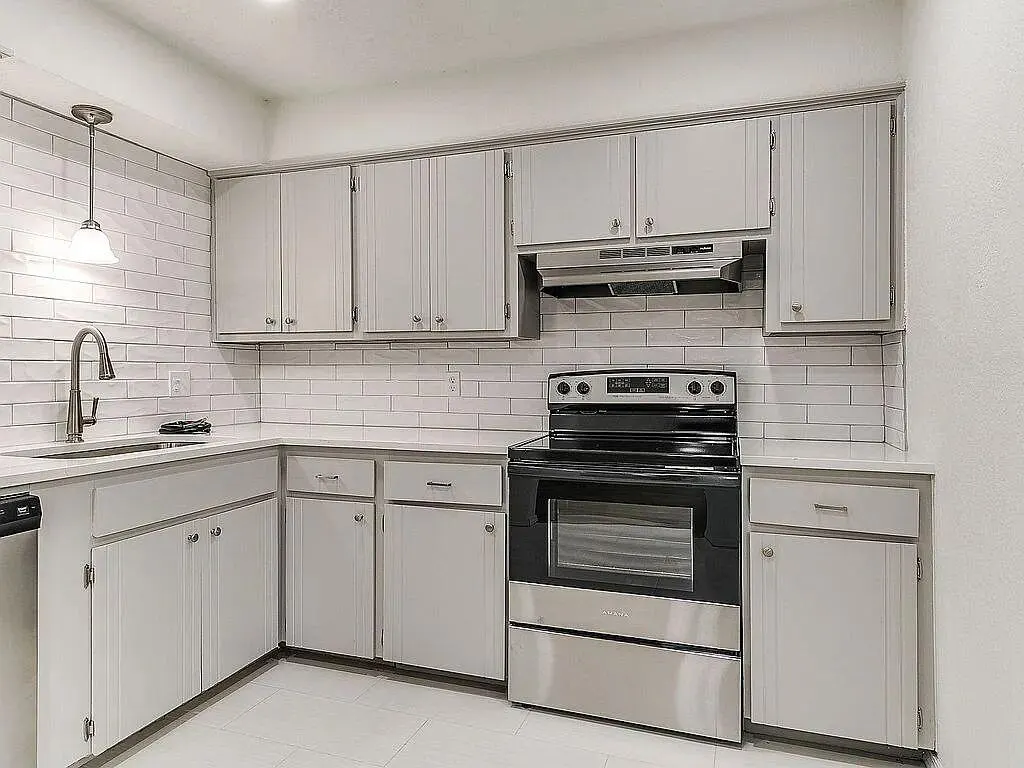 Photo 15 — 800 NW 113th Street, Oklahoma City, OK 73114