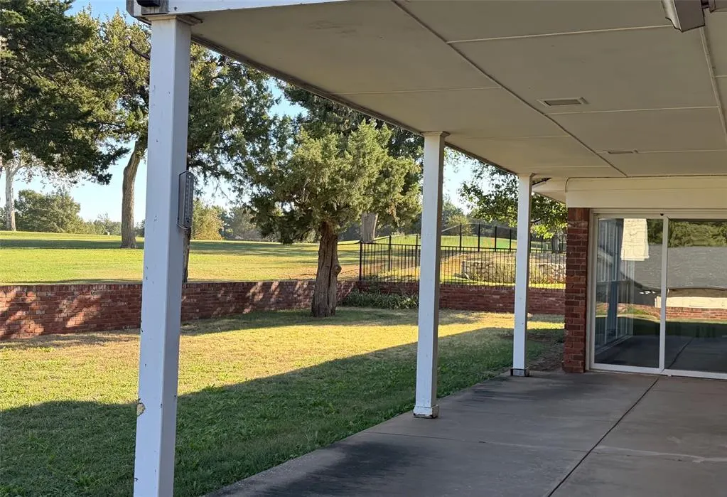 Photo 15 — 3315 Robin Ridge Road, Oklahoma City, OK 73120