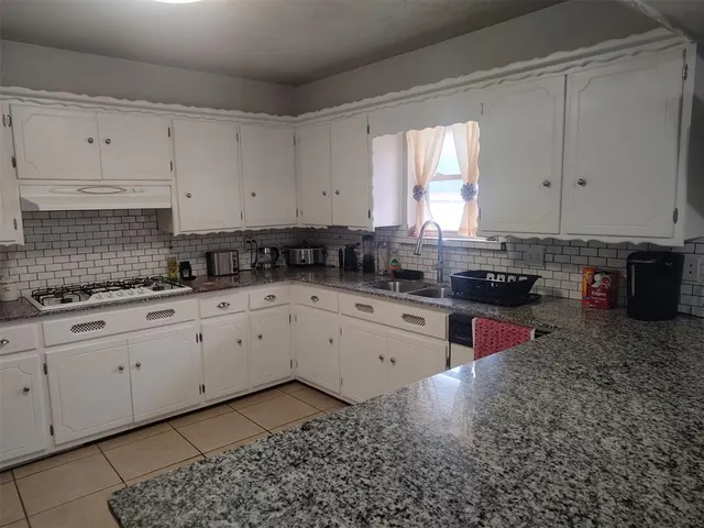 Photo 3 — 1625 SW 70th Street, Oklahoma City, OK 73159