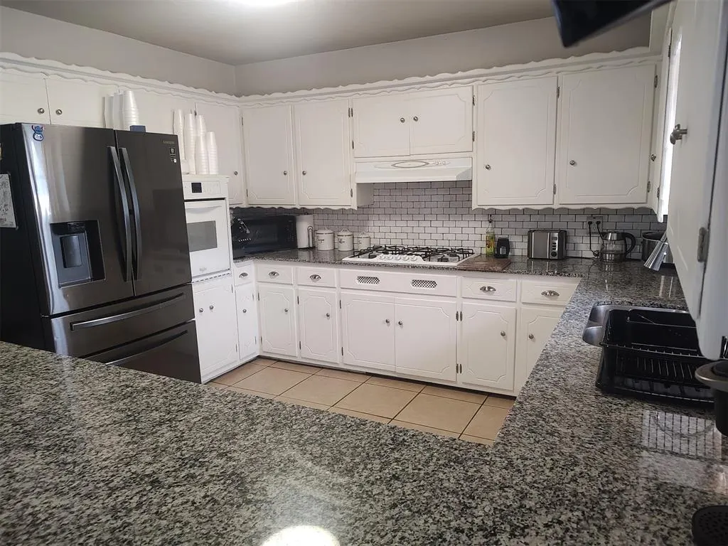 Photo 4 — 1625 SW 70th Street, Oklahoma City, OK 73159