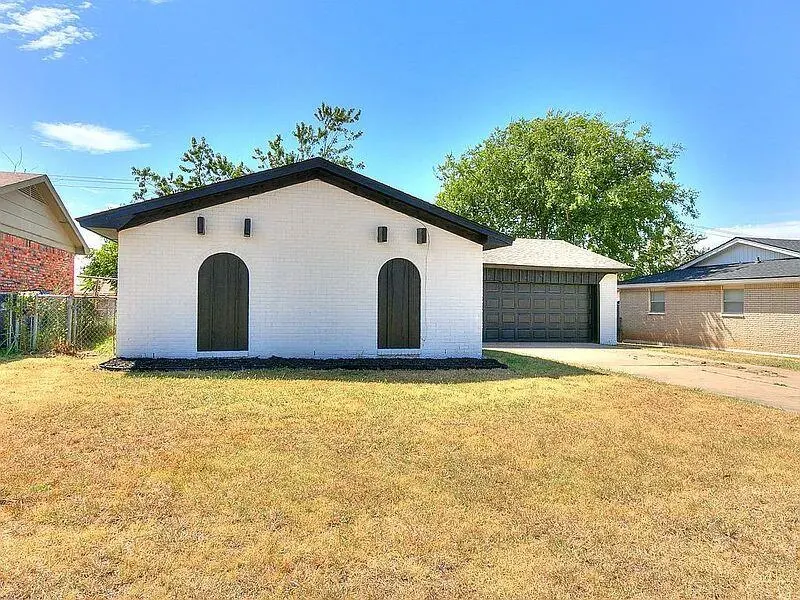 Photo 5 — 10917 N McKinley Avenue, Oklahoma City, OK 73114