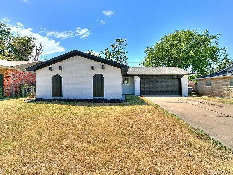 Photo 6 — 10917 N McKinley Avenue, Oklahoma City, OK 73114