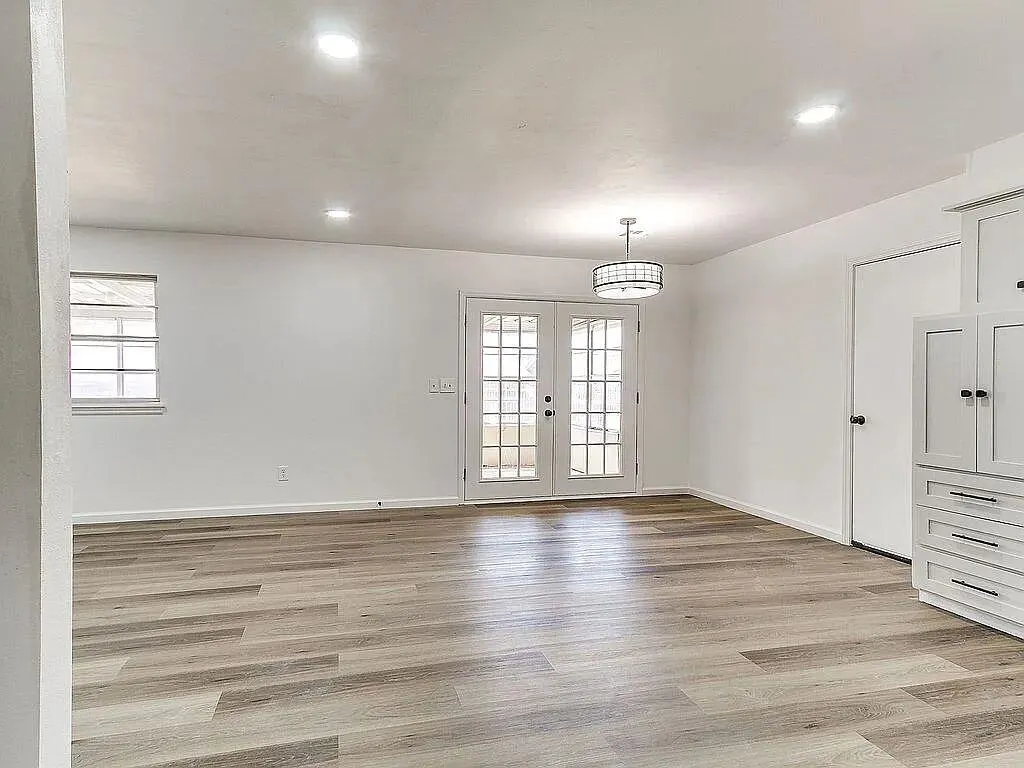 Photo 9 — 10917 N McKinley Avenue, Oklahoma City, OK 73114