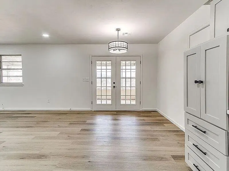 Photo 12 — 10917 N McKinley Avenue, Oklahoma City, OK 73114