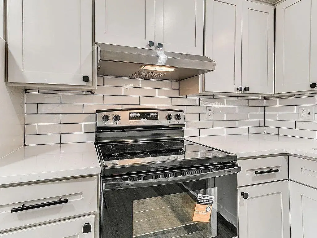 Photo 21 — 10917 N McKinley Avenue, Oklahoma City, OK 73114