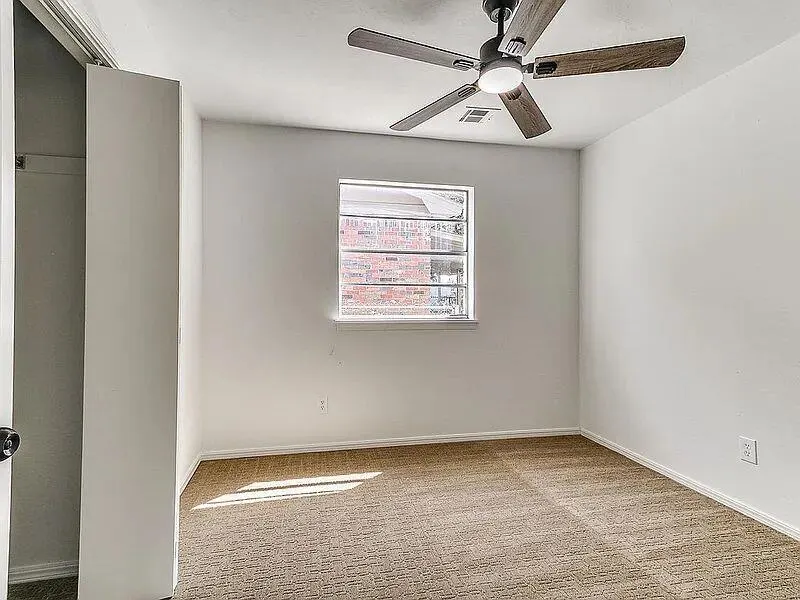 Photo 23 — 10917 N McKinley Avenue, Oklahoma City, OK 73114