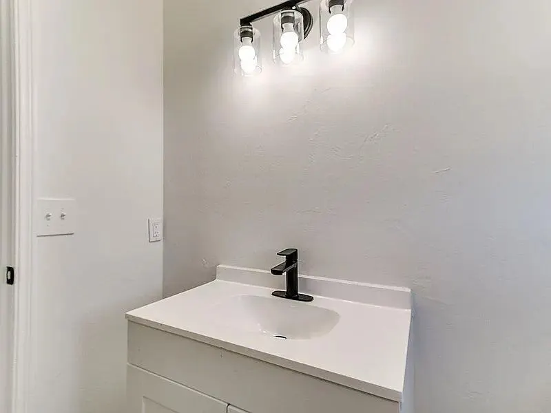 Photo 26 — 10917 N McKinley Avenue, Oklahoma City, OK 73114
