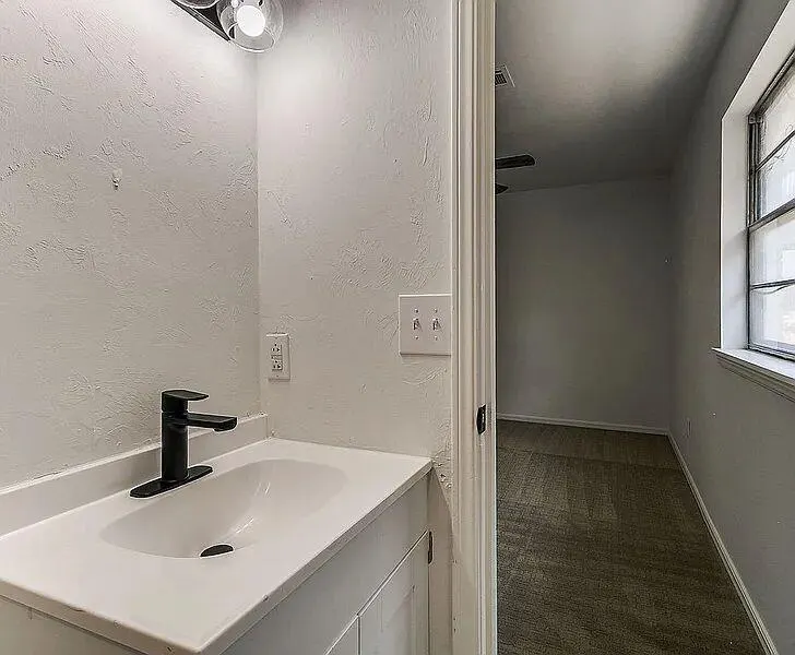 Photo 35 — 10917 N McKinley Avenue, Oklahoma City, OK 73114