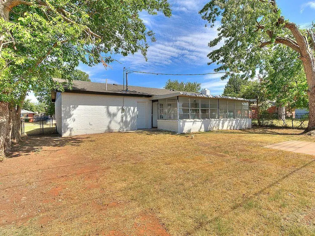 Photo 39 — 10917 N McKinley Avenue, Oklahoma City, OK 73114