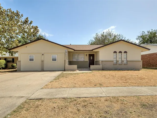 Photo 2 — 9404 S Winston Way, Oklahoma City, OK 73139